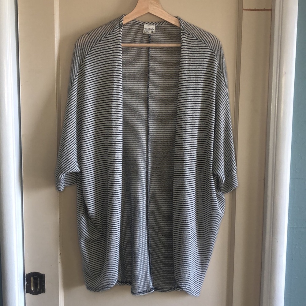 Essentials by Full Tilt cocoon cardigan